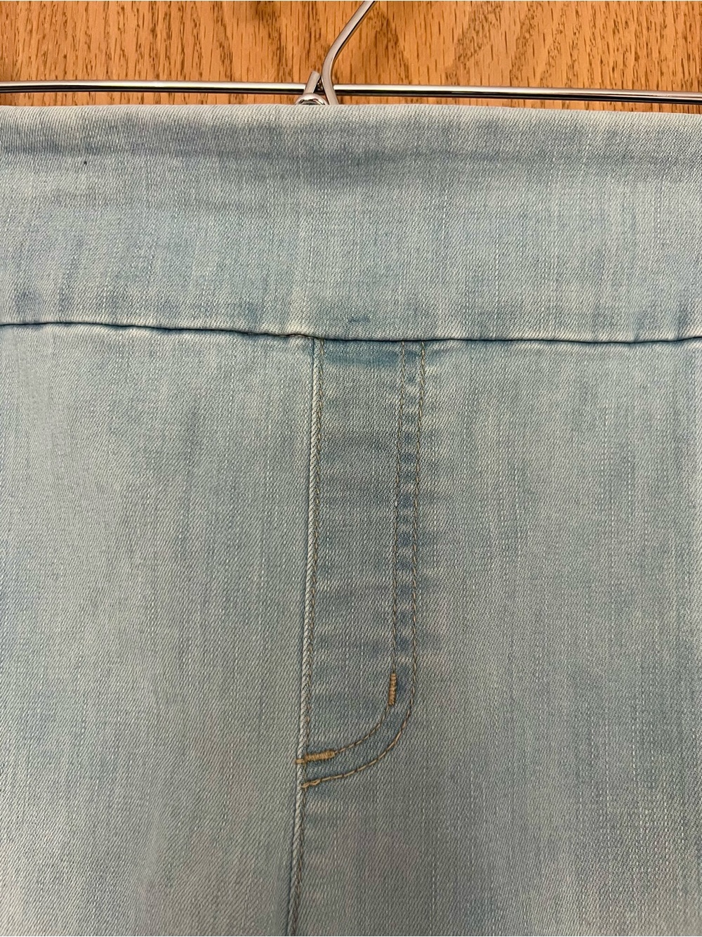 Chico's Perfect Stretch Soft Jegging Short size 10 - Picture 4 of 7